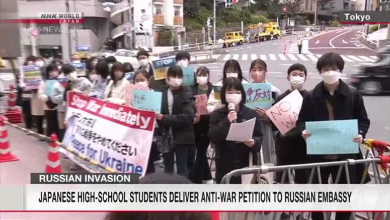 Japanese high school students deliver anti-war petition to Russian Embassy