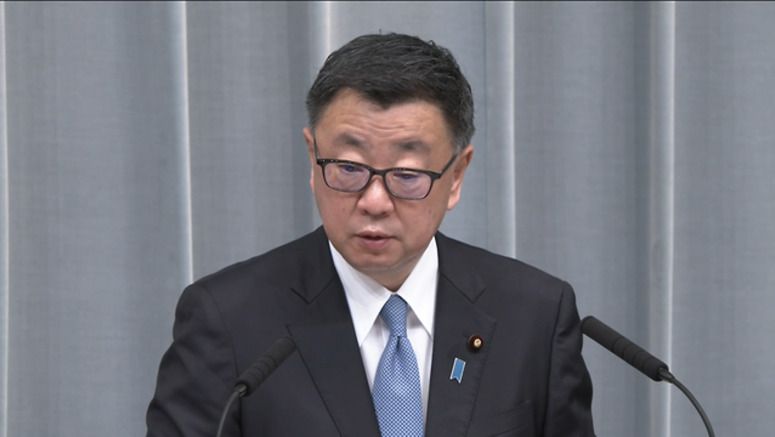 Matsuno: Govt. to offer support to help resettle Ukrainian evacuees