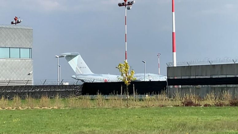 SDF aircraft carrying supplies for Ukrainians arrives in Poland