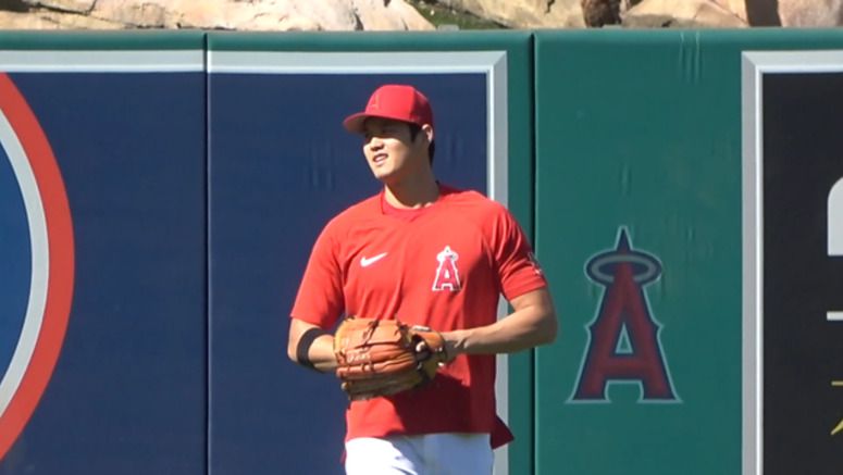 Ohtani stays with Los Angeles Angels