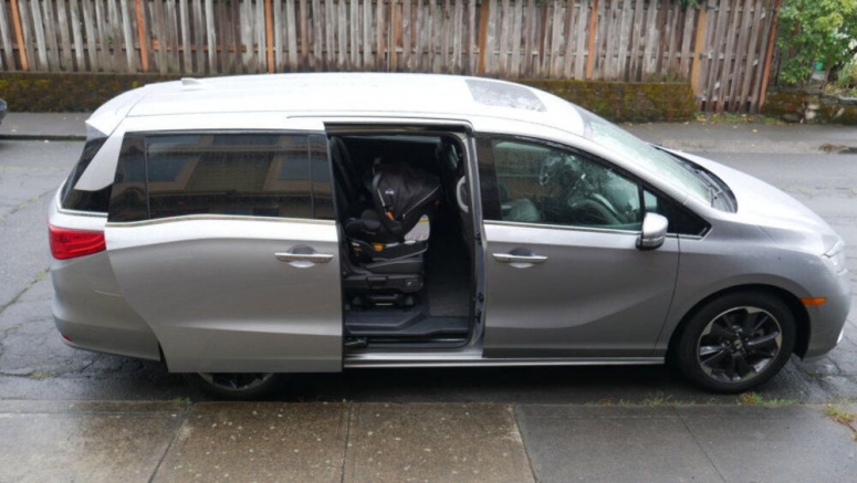 2021 Honda Odyssey Car Seat Fitment Driveway Test