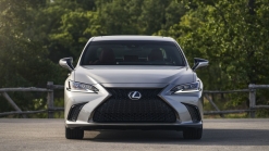 2021 Lexus ES 250 AWD First Drive | What's new, mpg, features, specs, pricing