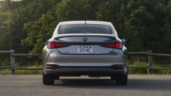 2021 Lexus ES 250 AWD First Drive | What's new, mpg, features, specs, pricing