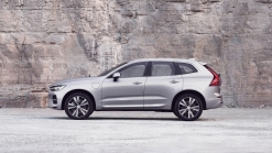 Volvo updates XC60 and adds Android-based infotainment to more models