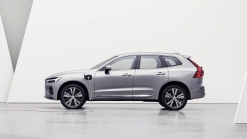 Volvo updates XC60 and adds Android-based infotainment to more models