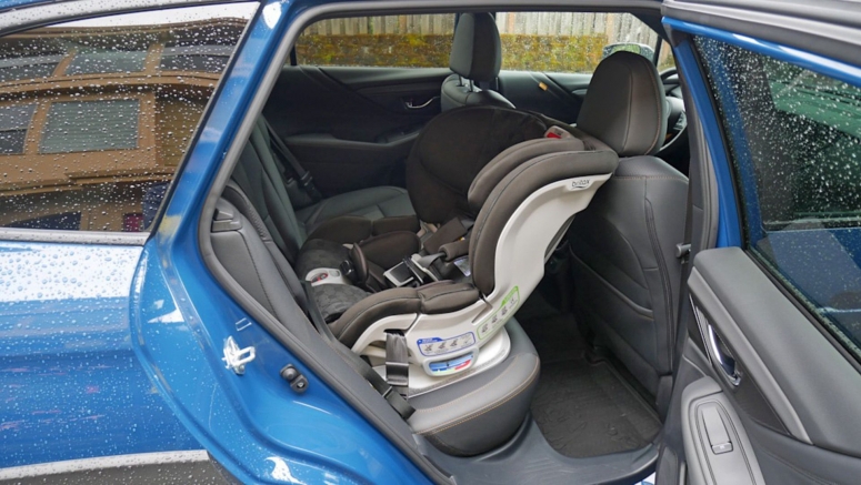 2022 Subaru Outback Car Seat Test | Very family friendly