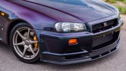 This Midnight Purple II 1999 Nissan Skyline GT-R Could Sell For $400k