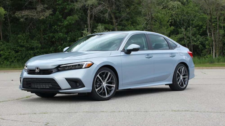2022 Honda Civic First Drive Review | Firmer familiar ground