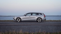 2023 Volvo S60 And V60 Facelift Quietly Unveiled With Subtle Changes And An Android-Based Infotainment