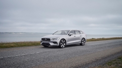 2023 Volvo S60 And V60 Facelift Quietly Unveiled With Subtle Changes And An Android-Based Infotainment