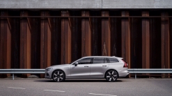2023 Volvo S60 And V60 Facelift Quietly Unveiled With Subtle Changes And An Android-Based Infotainment