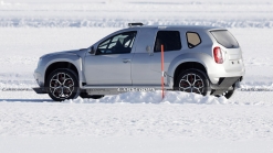 Alpine's 2025 Electric SUV Mule Spied With Dacia Duster Body, Megane RS Trophy Wheels