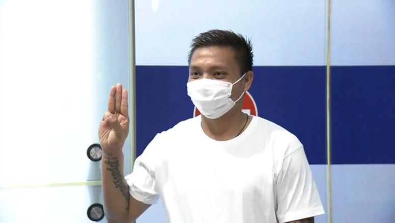 Myanmar soccer player gets refugee certification