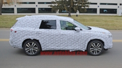 2021 Nissan Pathfinder three-row crossover spied for the first time