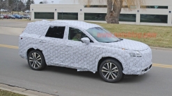 2021 Nissan Pathfinder three-row crossover spied for the first time