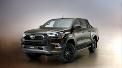 2021 Toyota Hilux Arrives In The UK To Show Other Pickup Trucks How It's Done
